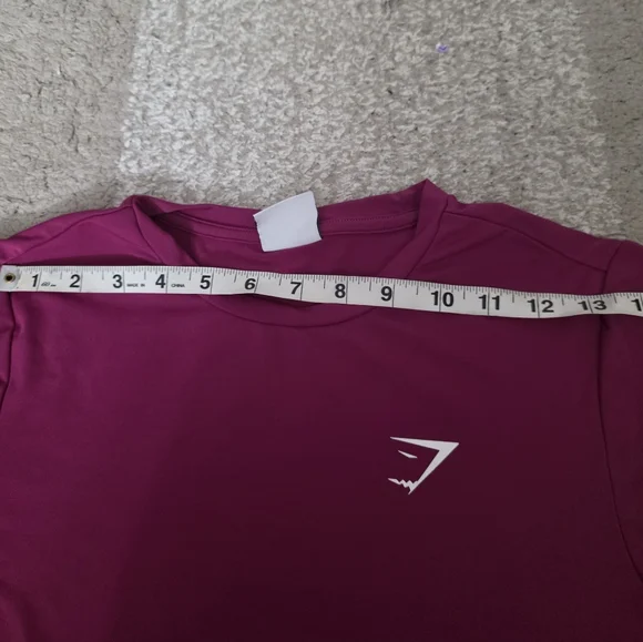 Gymshark Magenta Short Sleeve Crew Neck Tee BT - Picture 5 of 10
